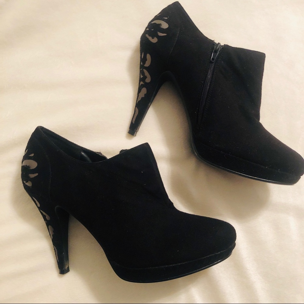Black Heeled Booties 7